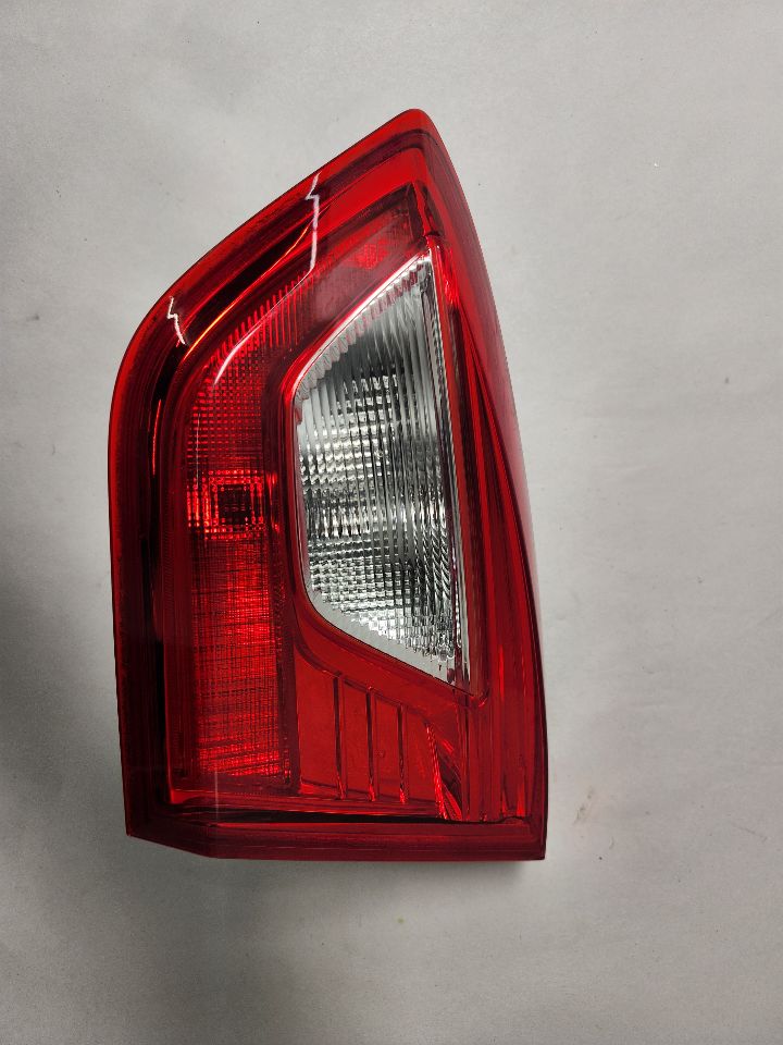 2017 CHEVROLET CRUZE 4cyl Gasoline Turbo 1.4 Right TAIL LAMP - 386754