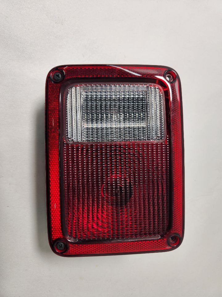 2018 JEEP WRANGLER 3.6L 6cyl Right TAIL LAMP - 386755