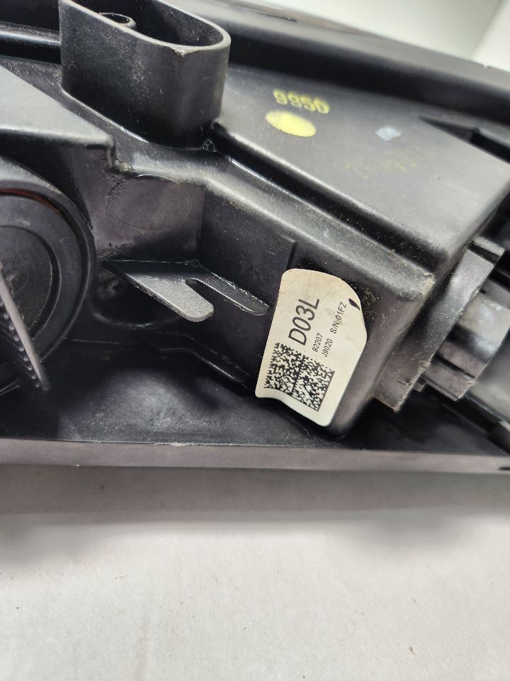 2020 HYUNDAI KONA 1.6L 4cyl Turbo Gasoline Left HEADLAMP ASSEMBLY - 386771 — photo 4