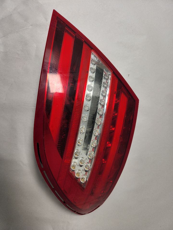 2014 MERCEDES-BENZ C-CLASS 4cyl Gasoline Turbo 1.8 Right TAIL LAMP - 386781