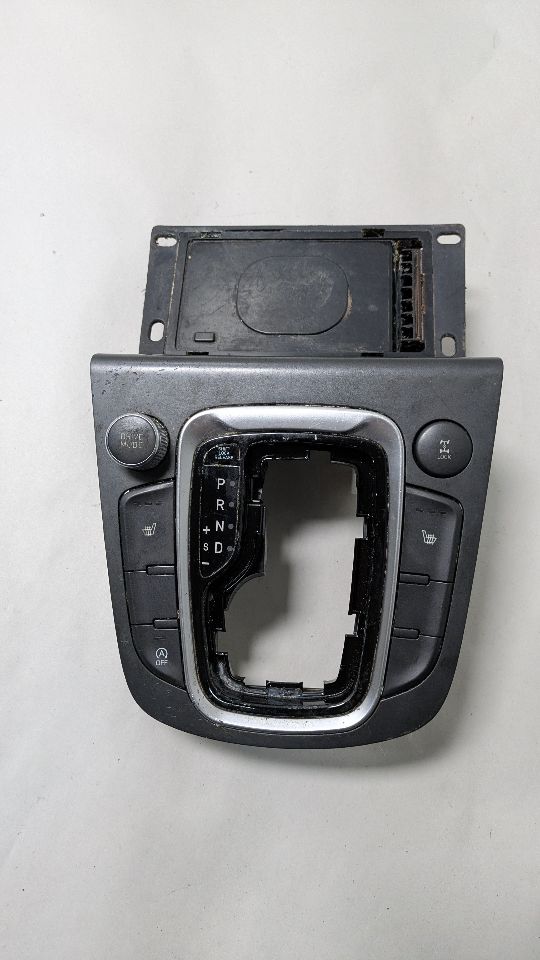 2023 HYUNDAI KONA 2.0L 4cyl Gasoline Console, Front - 387166