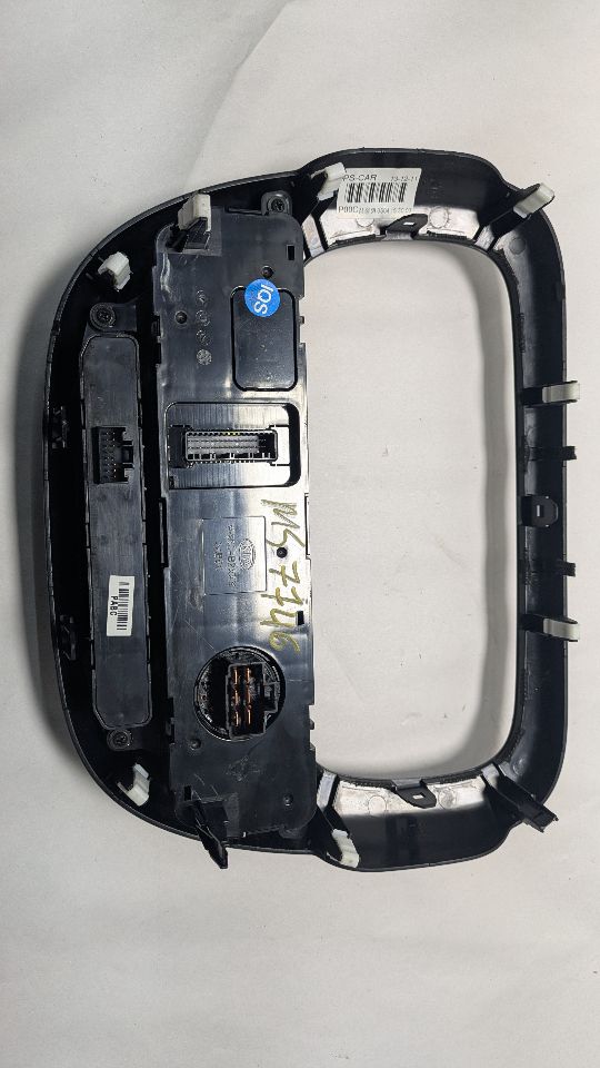 2014 KIA SOUL 4cyl Gasoline 1.6 TEMP CONTROL - 387208 — photo 6