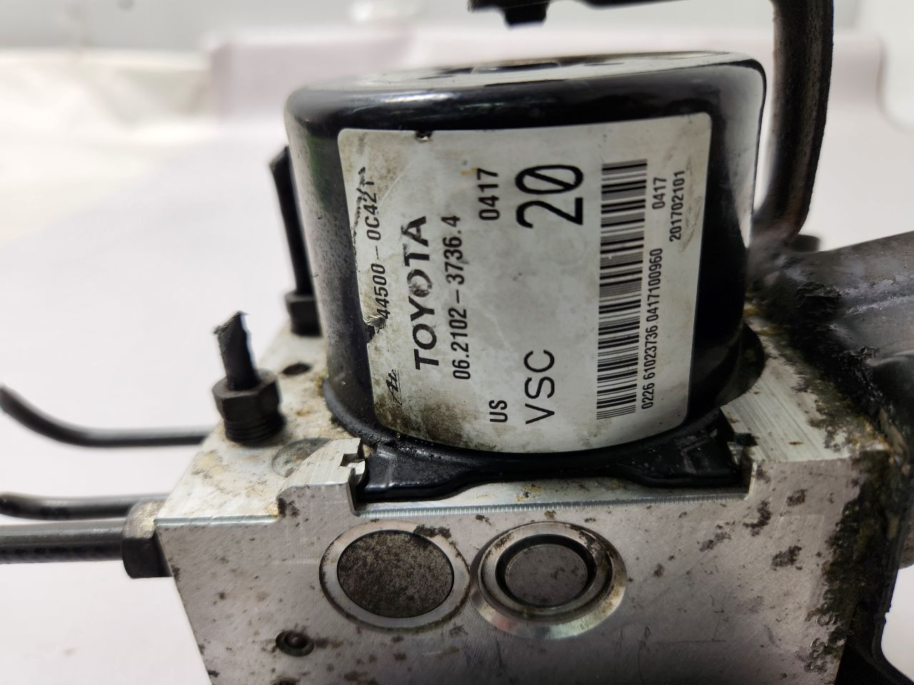2017 TOYOTA TUNDRA 8cyl Gasoline 5.7 Anti-lock Brake Pts - 387379 — photo 2