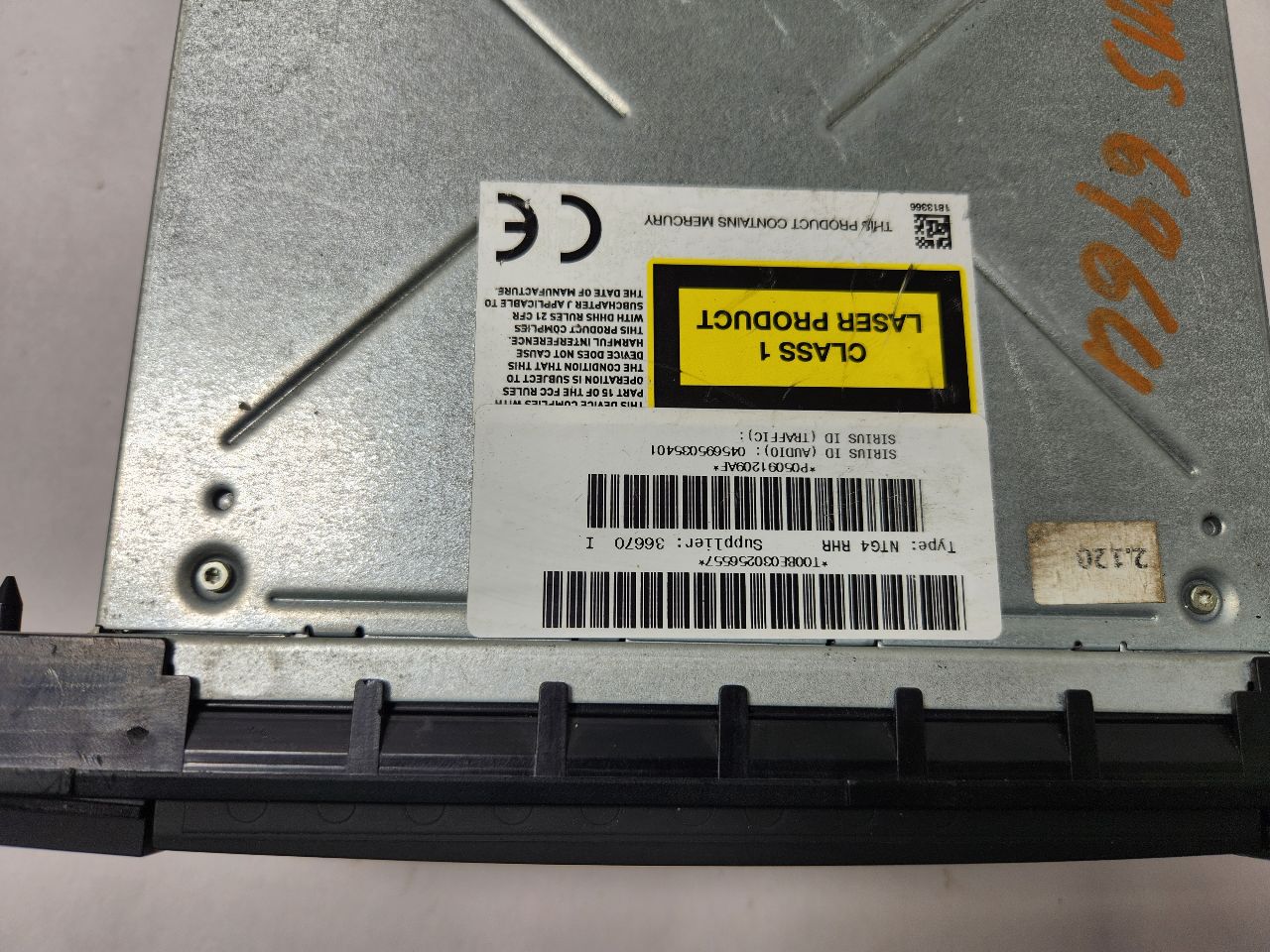 2012 CHRYSLER TOWN & COUNTRY 6cyl Gasoline 3.6 Radio Audio - 387403 — photo 4