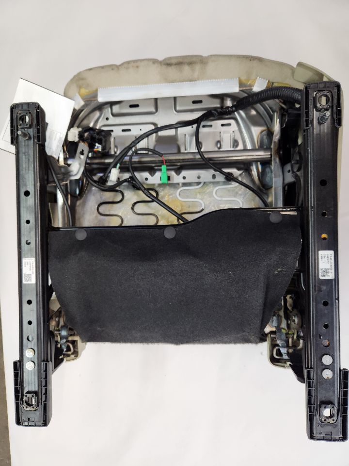 2021 MAZDA 6 2.5L 4cyl Gasoline Left SEAT, FRONT - 387714 — photo 4