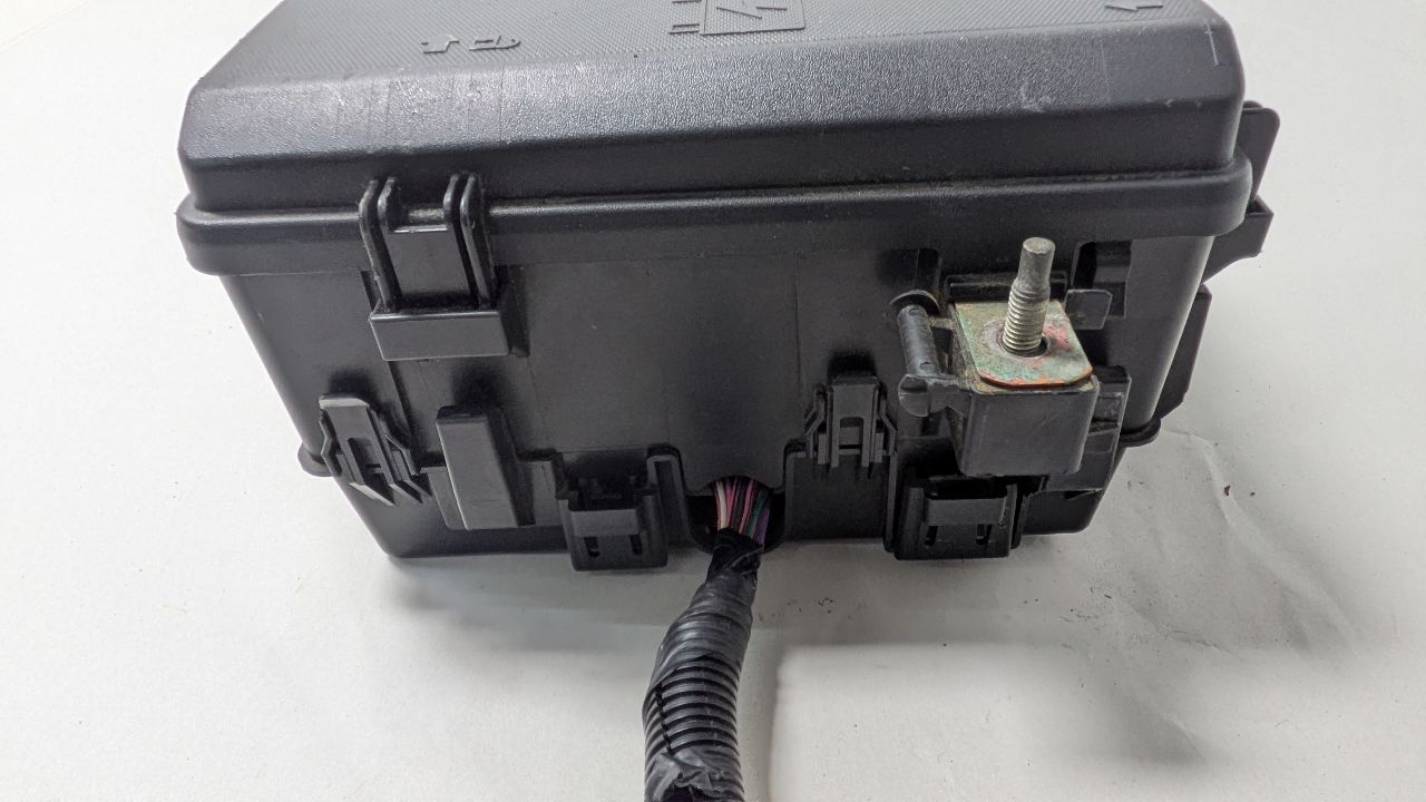 2017 CHEVROLET TRAVERSE 6cyl Gasoline 3.6 Fuse Box, Engine - 388072 — photo 8