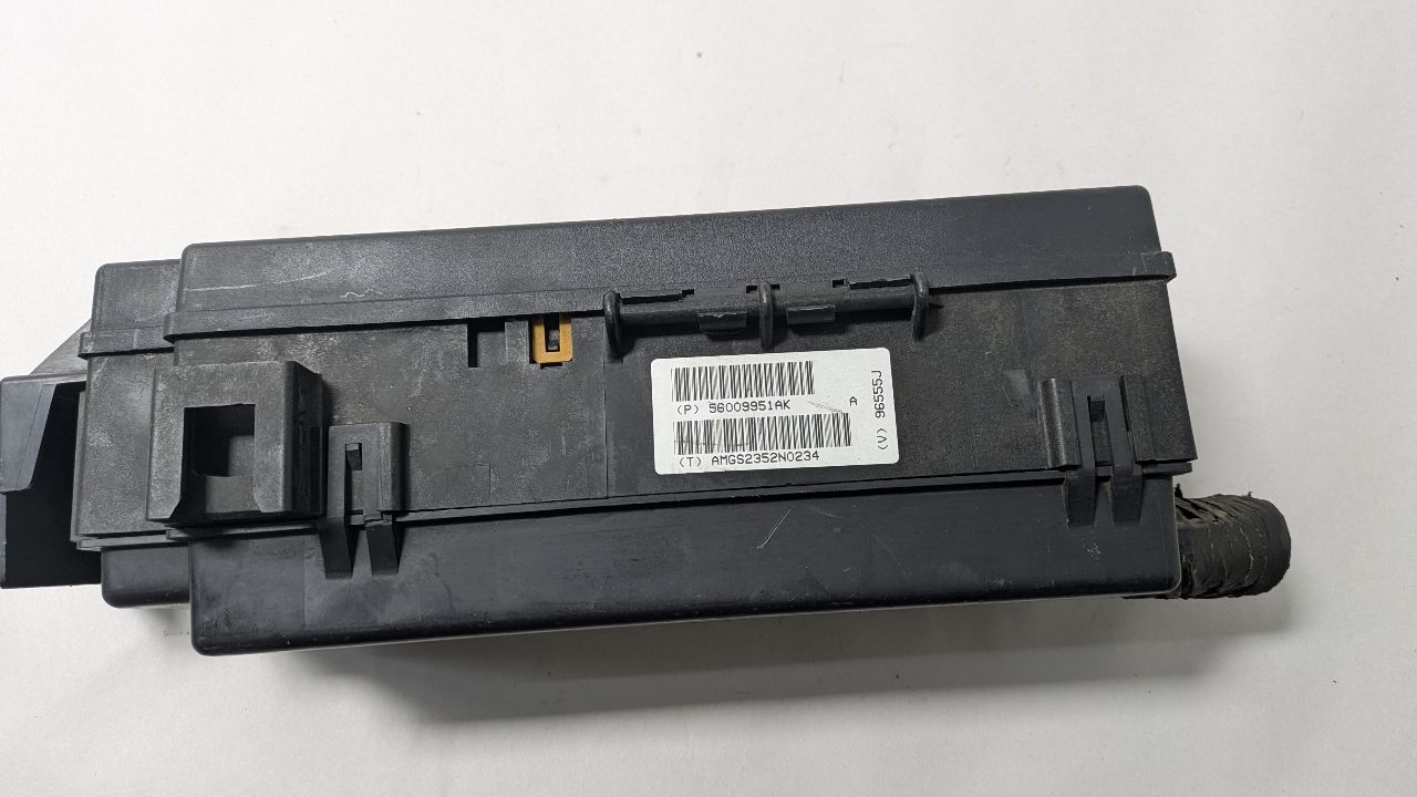 2003 JEEP LIBERTY Fuse Box, Engine - 388096 — photo 5