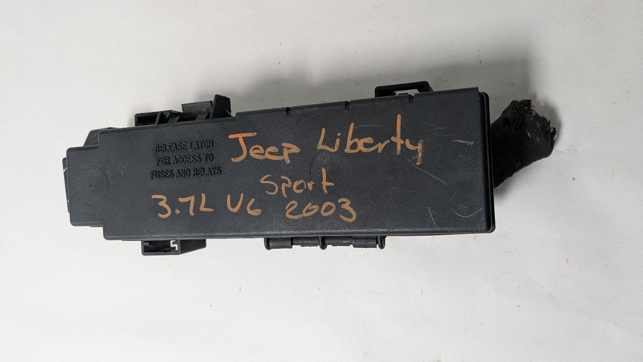 2003 JEEP LIBERTY Fuse Box, Engine - 388096 — photo 8