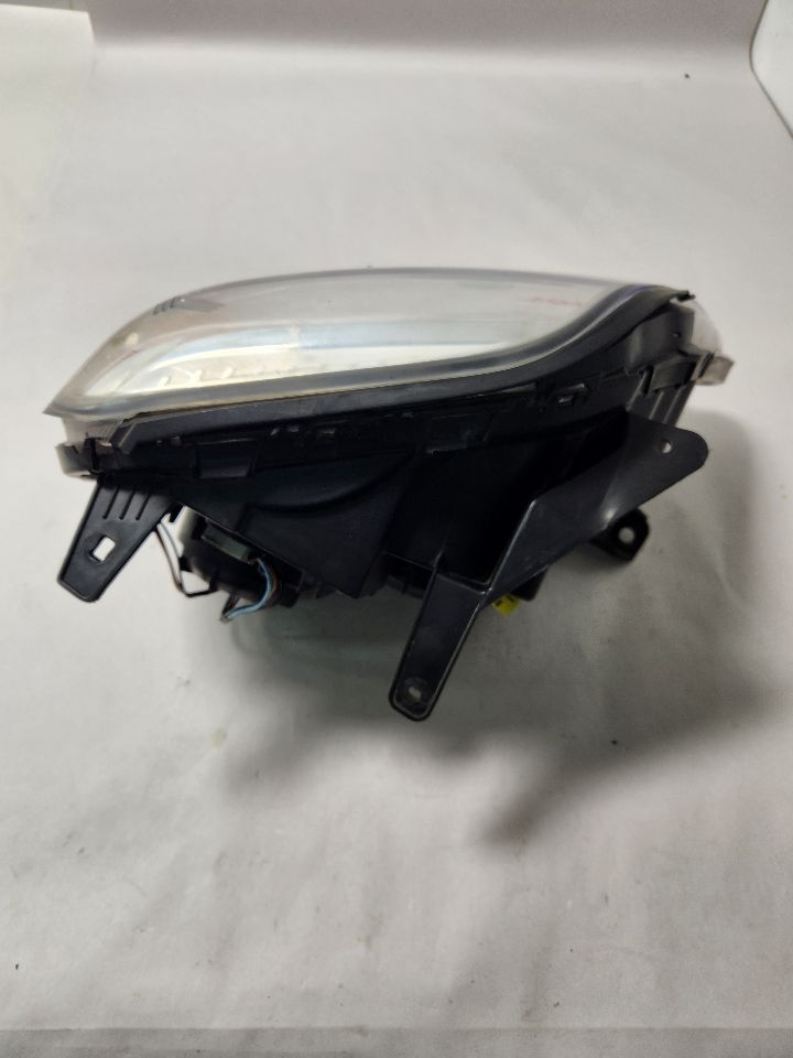 2012 GMC TERRAIN 6cyl Gasoline 3.0 Left HEADLAMP ASSEMBLY - 388239 — photo 4
