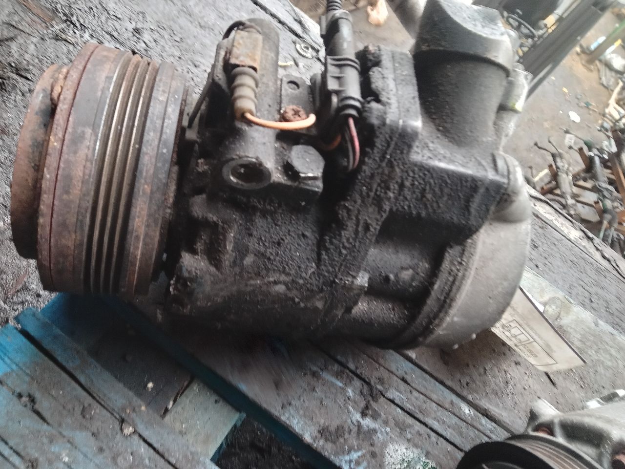 2012 BMW X5 AC COMPRESSOR - 388326 — photo 2