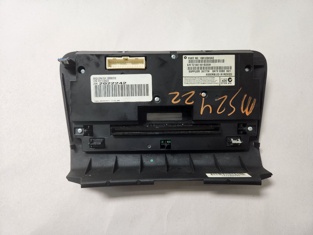 2012 DODGE CHARGER 8cyl Gasoline 5.7 HEMI TEMP CONTROL - 388392 — photo 3