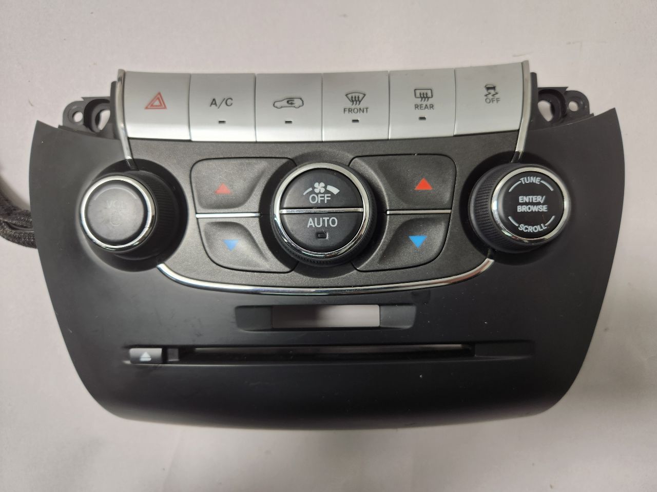 2012 DODGE JOURNEY 6 cyl Gas Flex Fuel 3.6 TEMP CONTROL - 388418 — photo 4