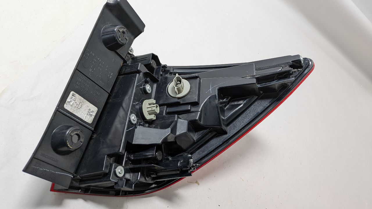 2019 HONDA PILOT Left TAIL LAMP - 388454 — photo 6
