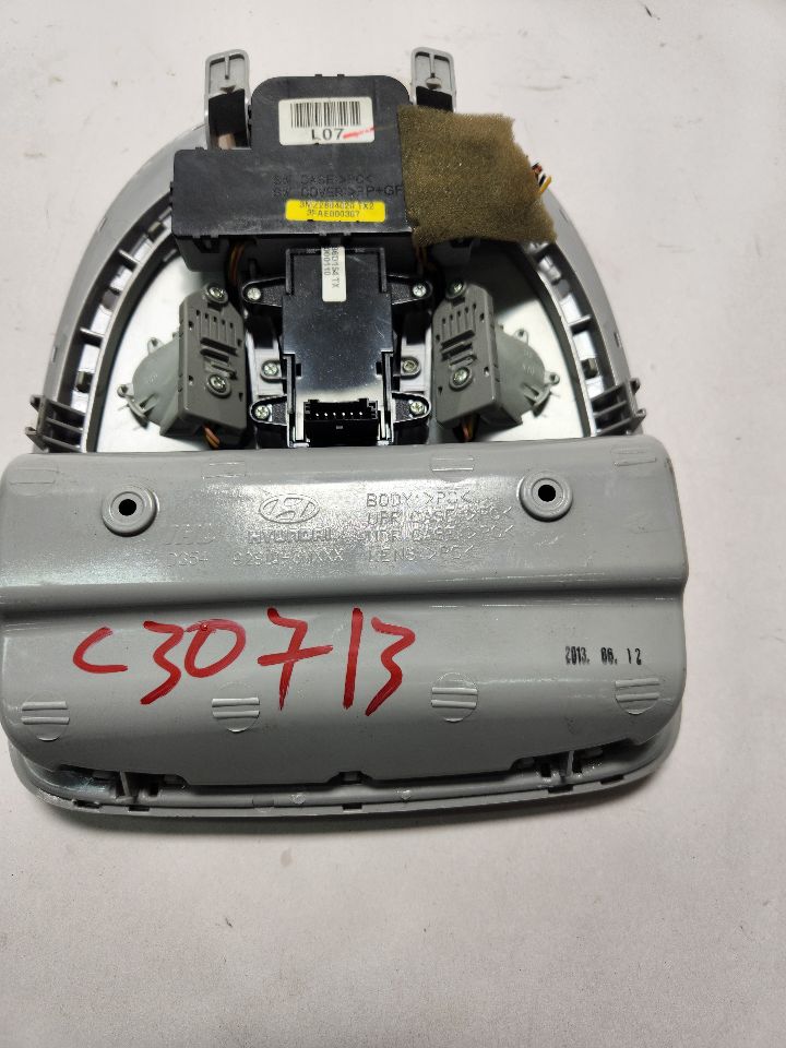 2013 HYUNDAI GENESIS 6cyl Gasoline 3.8 Console, Front - 388540
