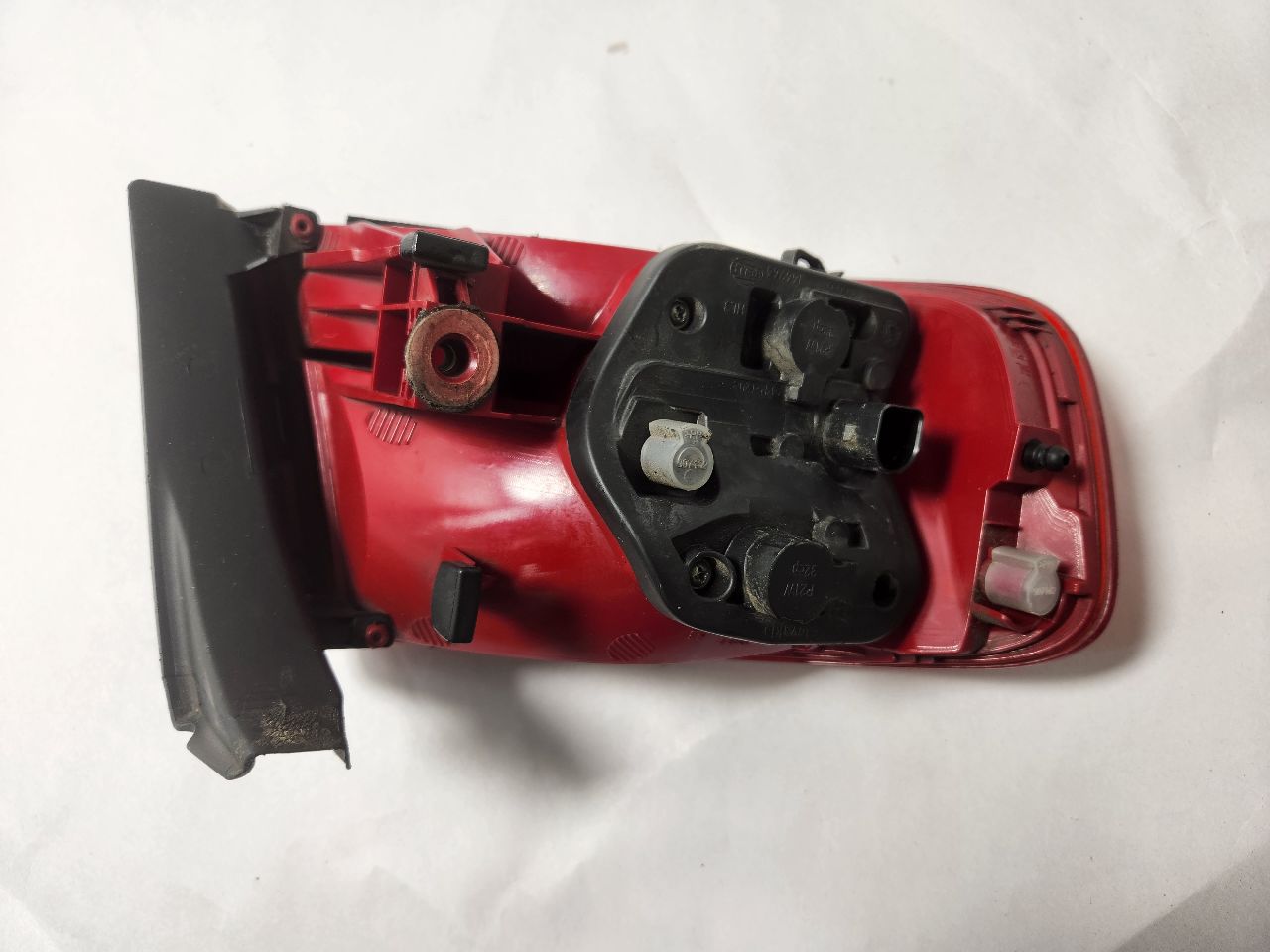 2009 MASERATI QUATTROPO TAIL LAMP - 389089 — photo 3