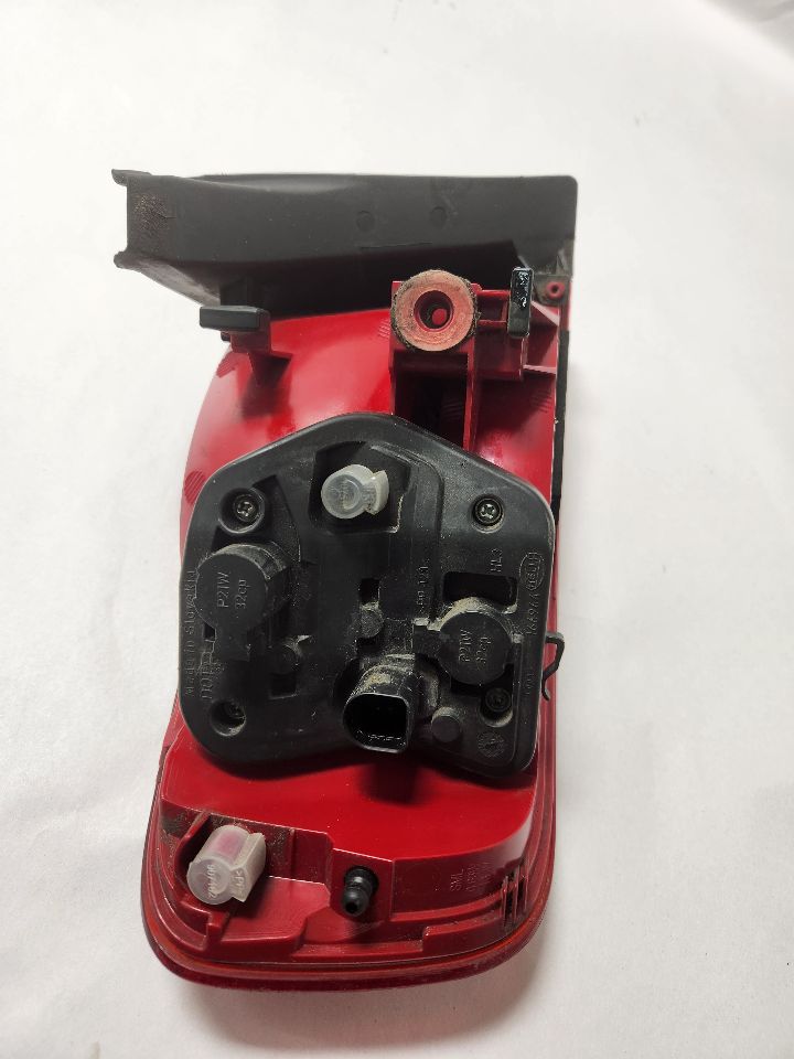 2009 MASERATI QUATTROPO TAIL LAMP - 389089 — photo 6