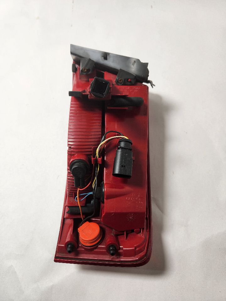 2010 AUDI A5 4cyl Gasoline Turbo 2.0 Left TAIL LAMP - 389090 — photo 6
