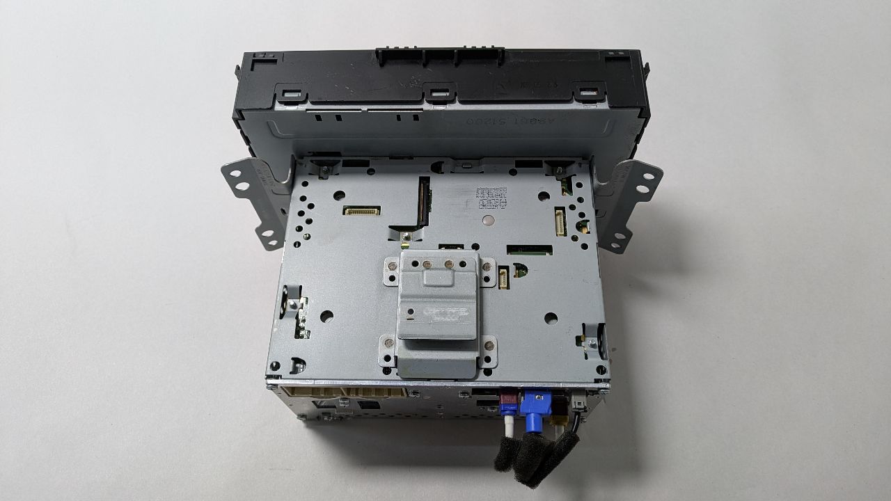 2017 KIA SEDONA 6cyl Gasoline 3.3 Radio Audio - 389132 — photo 5