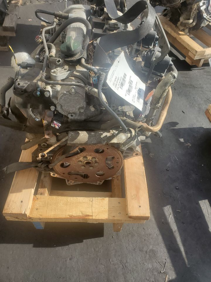 2015 CHEVROLET EQUINOX 4Cyl Gas Flex Fuel 2.4 ENGINE ASSEMBLY - 389210