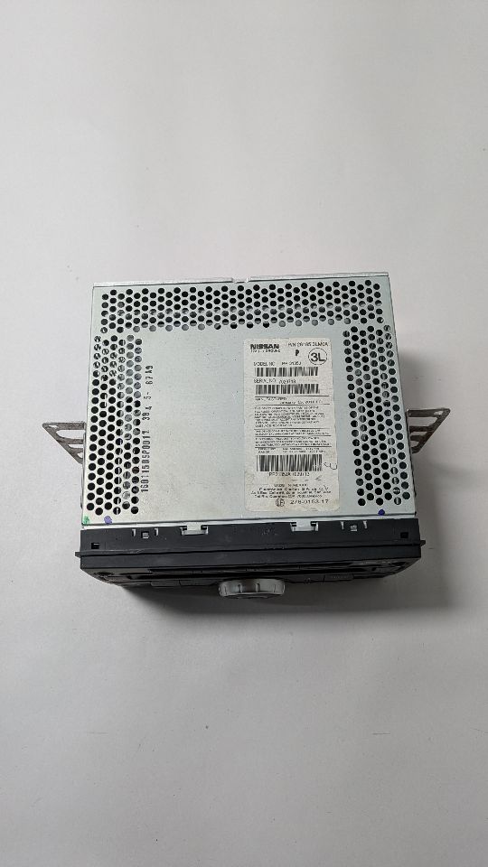 2016 NISSAN NV200 2.0L 4cyl Gasoline VVT Radio Audio - 389463 — photo 2