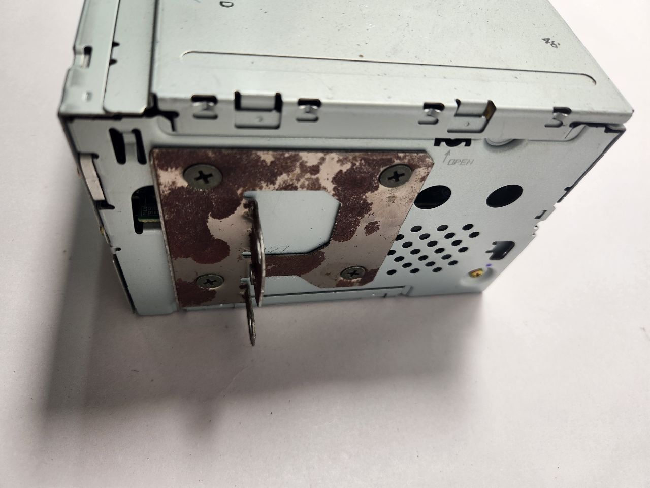 2006 INFINITI QX56 8cyl Gasoline 5.6 Radio Audio - 389518 — photo 3