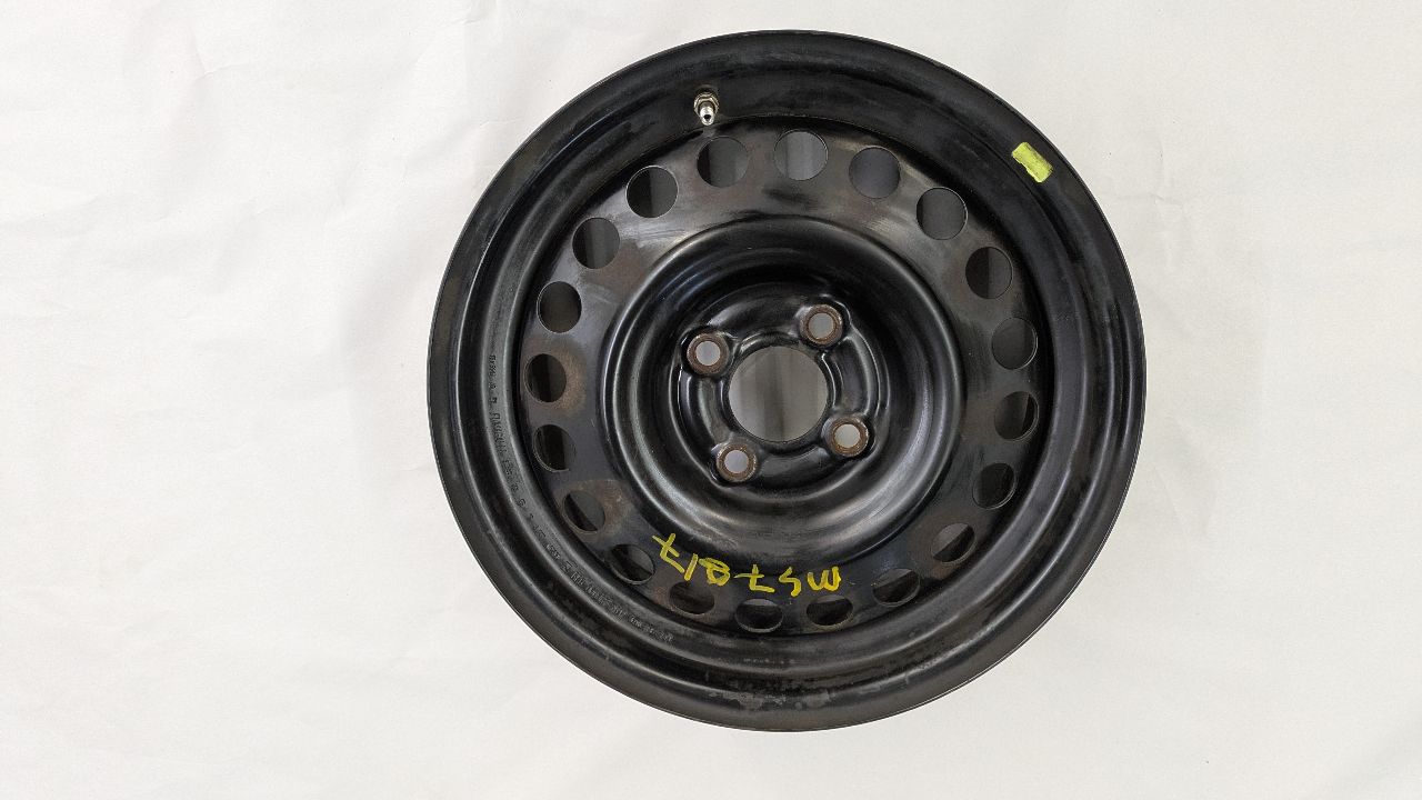 2015 NISSAN VERSA 4cyl Gasoline 1.6 DOHC WHEEL - 390417 — photo 1