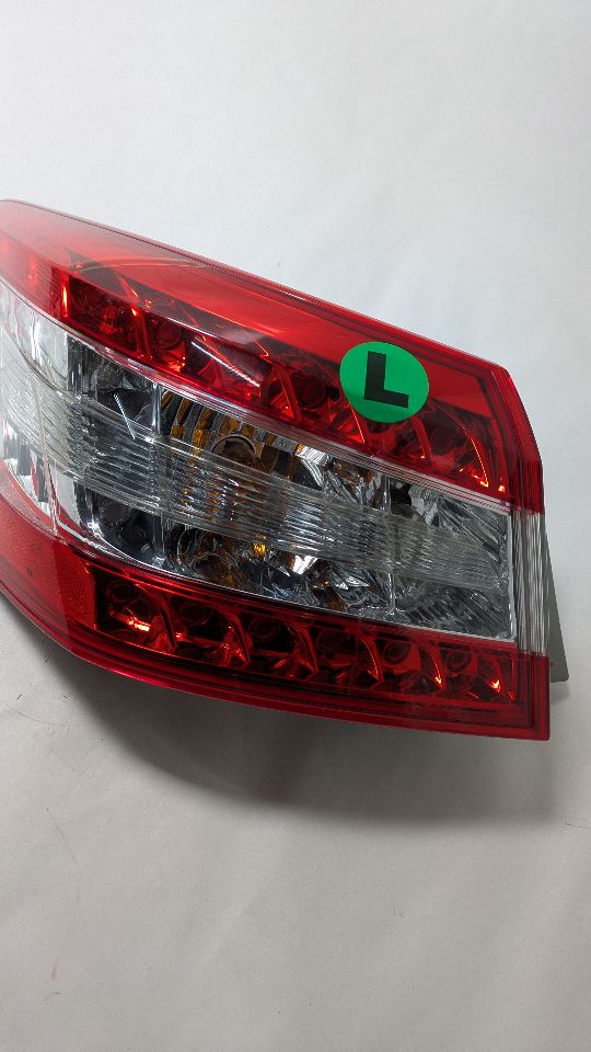 2015 NISSAN SENTRA 4cyl Gasoline 1.8 Left TAIL LAMP - 390471 — photo 3