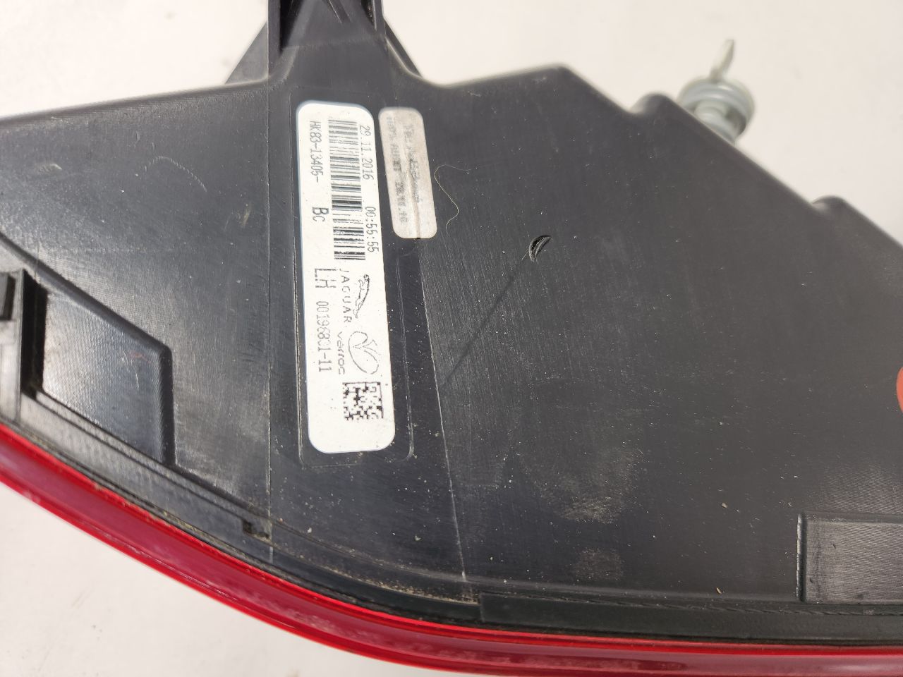 2017 JAGUAR F-PACE 6cyl Supercharged 3.0 Left TAIL LAMP - 390512 — photo 4
