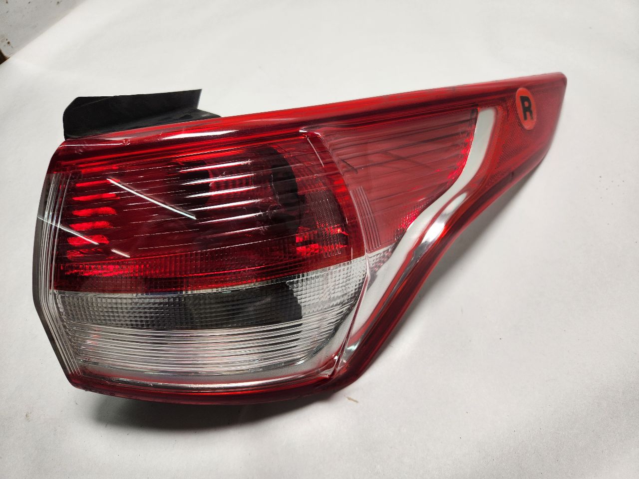 2013 FORD ESCAPE 4cyl 1.6 EcoBoost Right TAIL LAMP - 390596 — photo 1