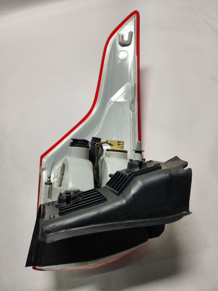 2013 FORD ESCAPE 4cyl 1.6 EcoBoost Right TAIL LAMP - 390596 — photo 3