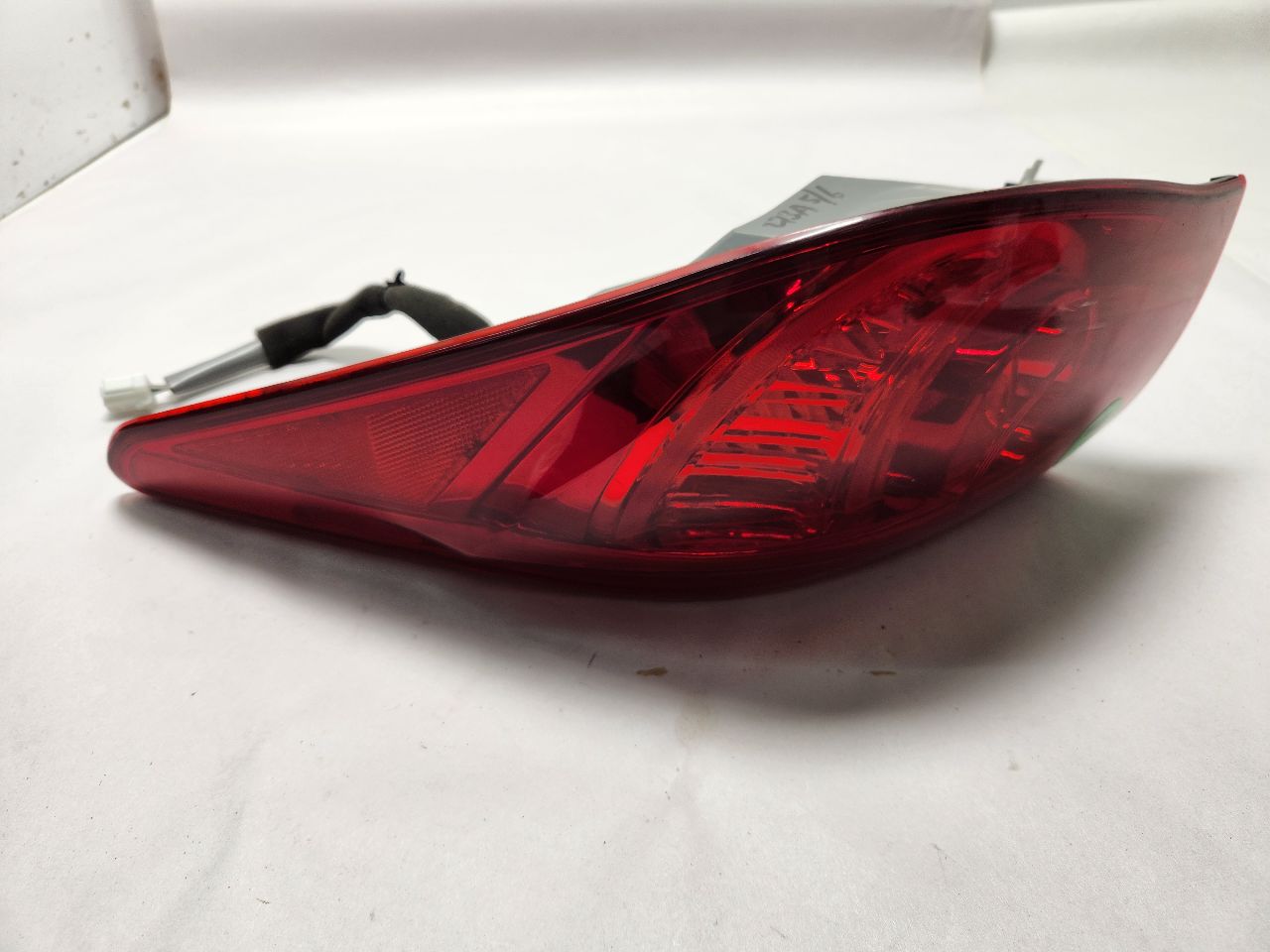 2014 INFINITI Q50 6cyl Gasoline 3.7 Left TAIL LAMP - 390650 — photo 2