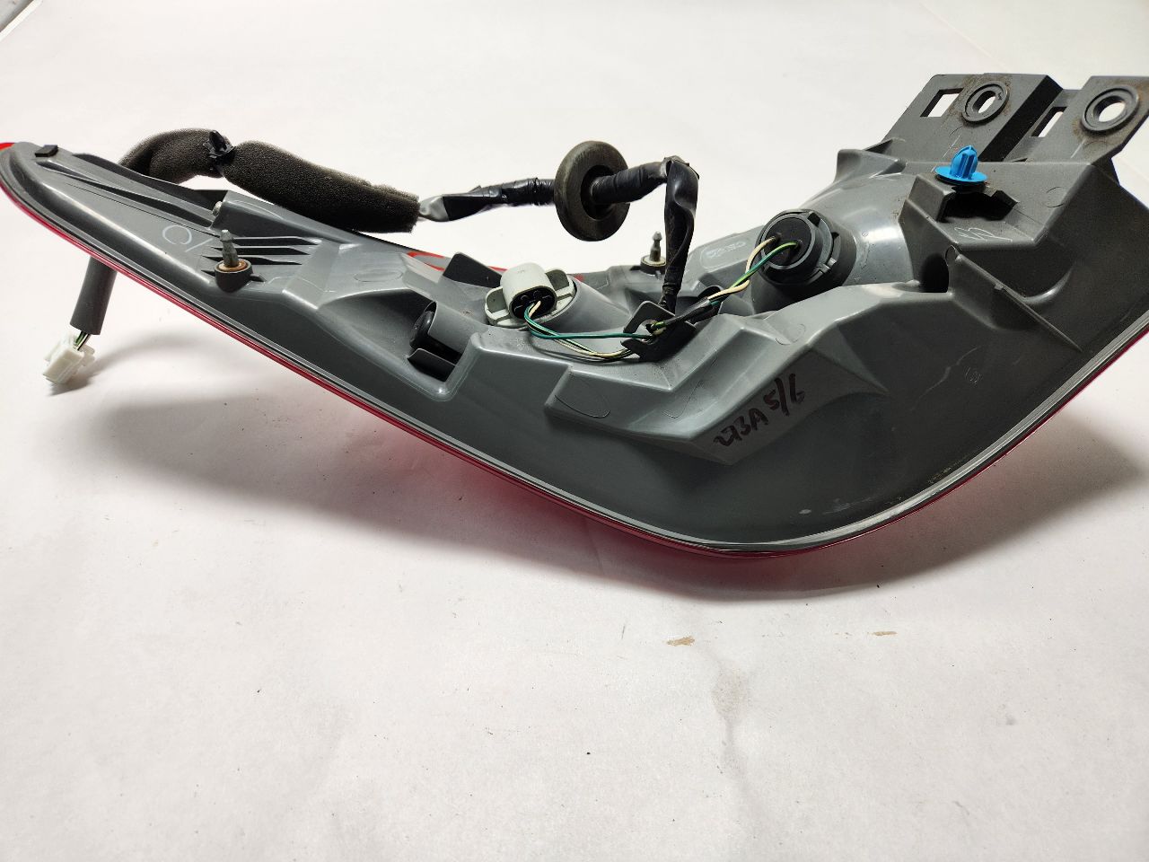 2014 INFINITI Q50 6cyl Gasoline 3.7 Left TAIL LAMP - 390650 — photo 4