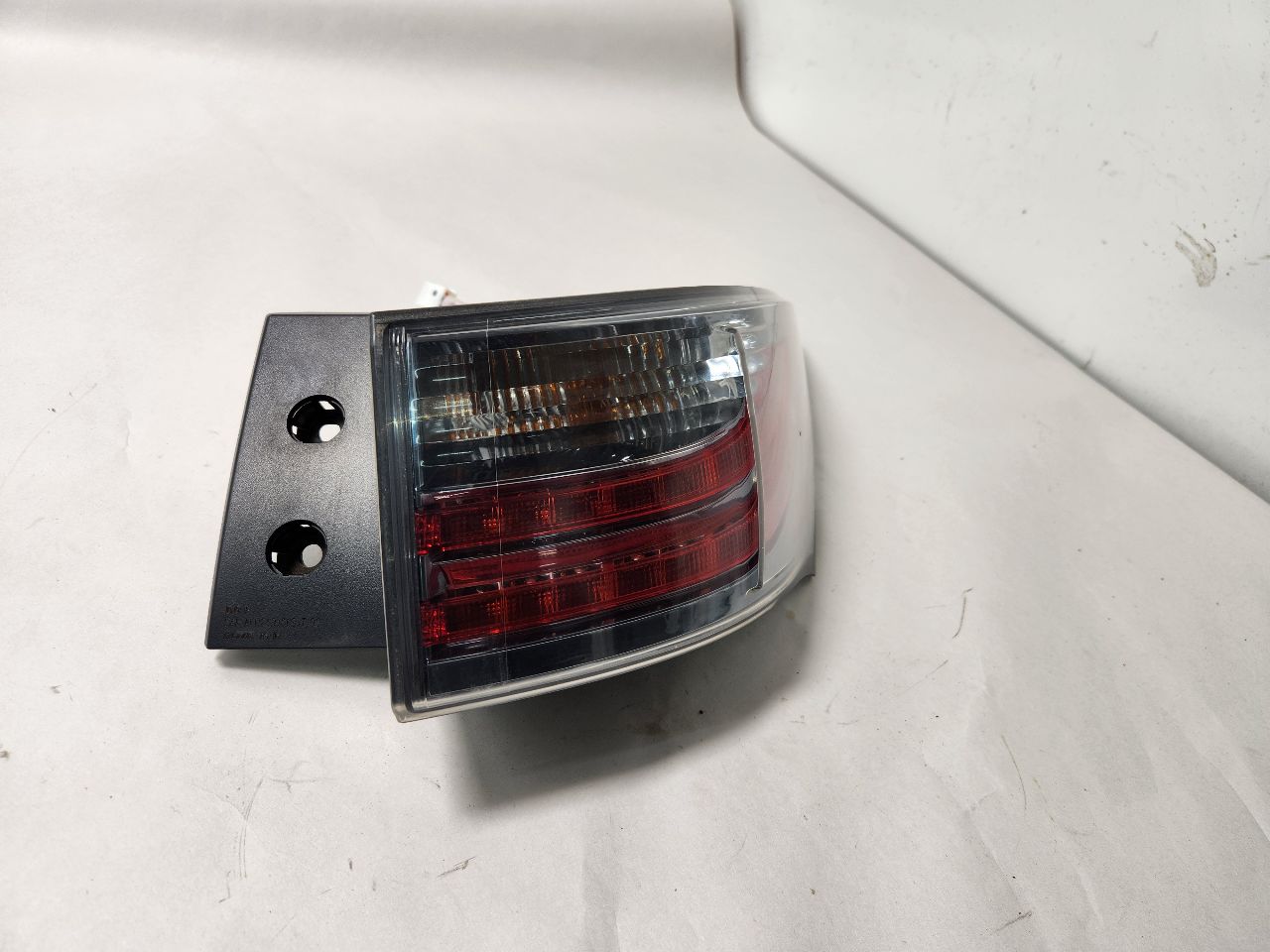2012 LEXUS CT200H 4cyl Hybrid 1.8 Right TAIL LAMP - 390761 — photo 2