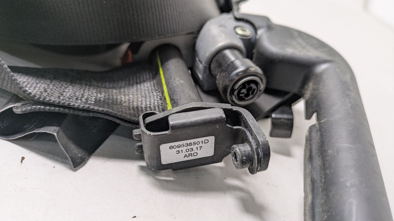 2017 LAND ROVER RANGE ROVER Seat Belt, Front - 390811 — photo 4
