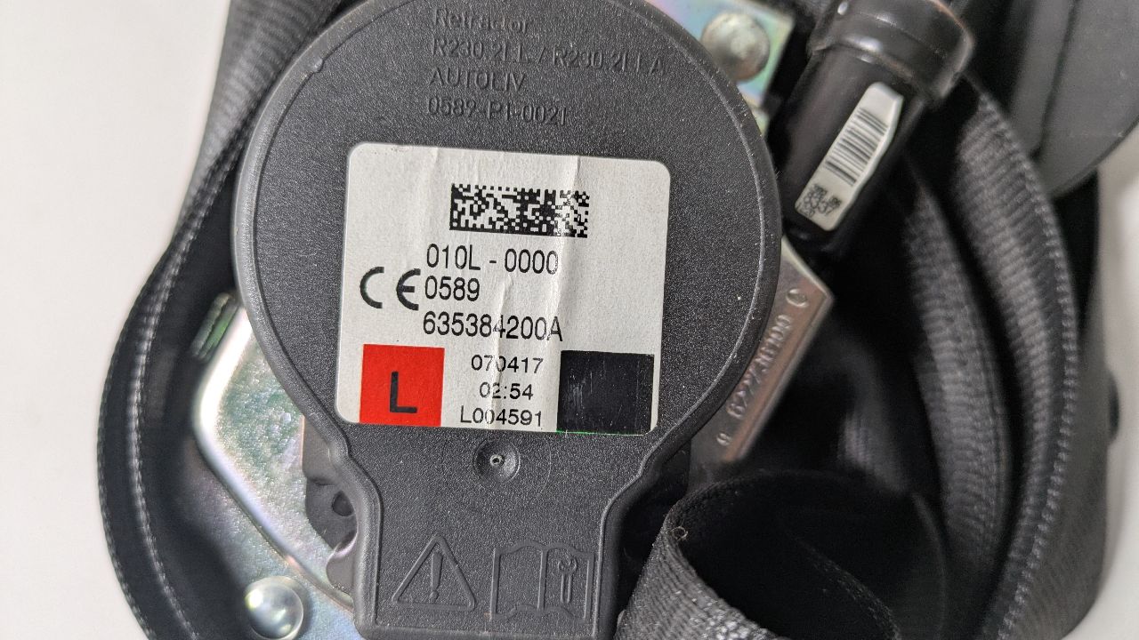 2017 LAND ROVER RANGE ROVER Seat Belt, Front - 390811 — photo 5