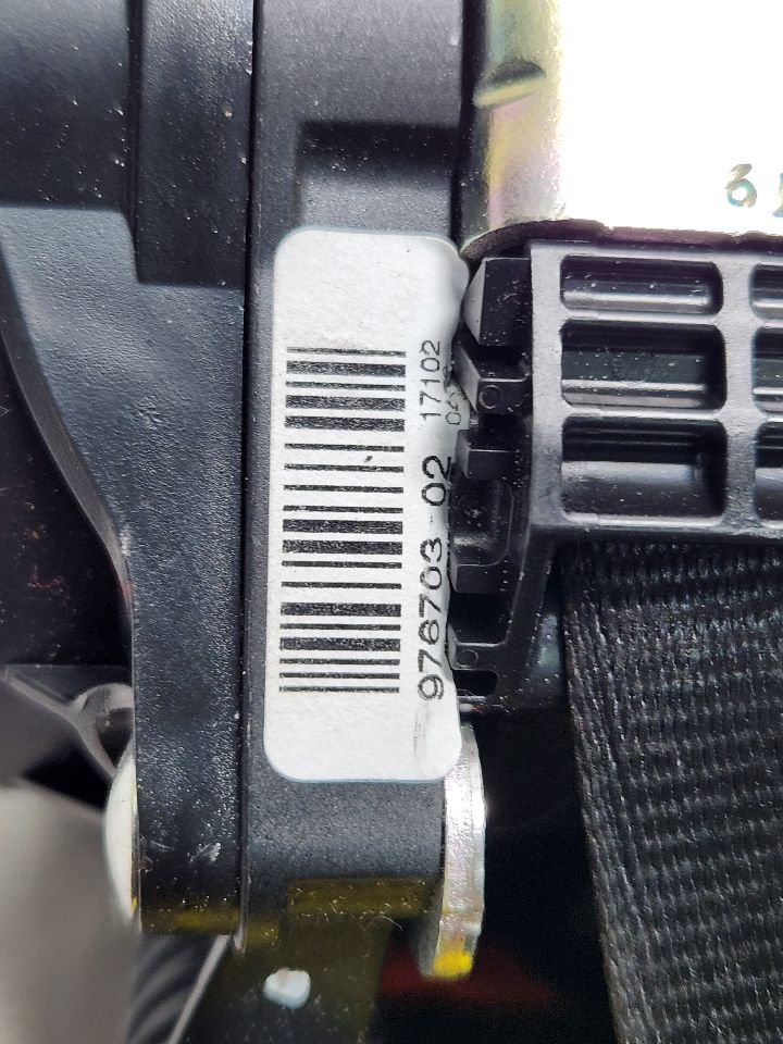2017 LAND ROVER RANGE ROVER Seat Belt, Front - 390812 — photo 3