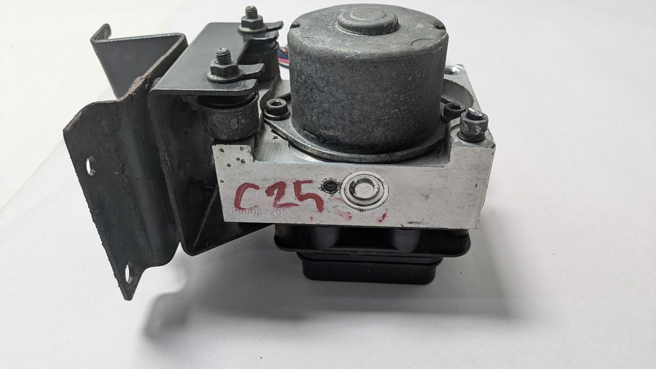 2006 CHEVROLET COLORADO 5cyl Gasoline 3.5 Anti-lock Brake Pts - 390815 — photo 2