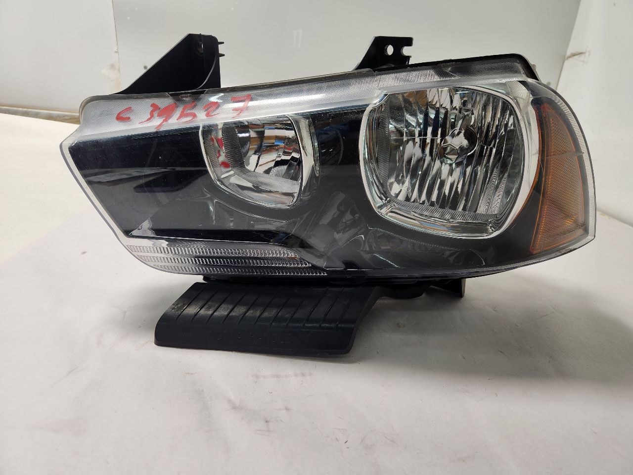 2014 DODGE CHARGER 6cyl Gasoline 3.6 Left HEADLAMP ASSEMBLY - 390851 — photo 1