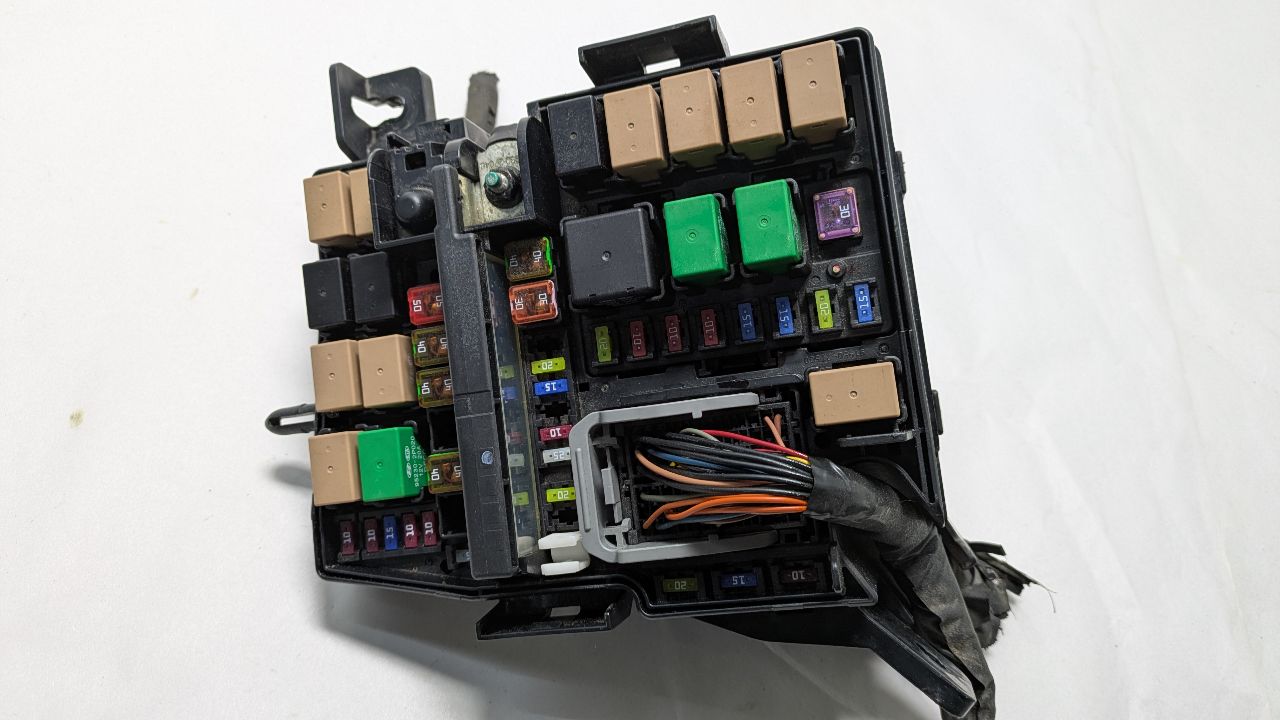 2012 HYUNDAI AZERA 6cyl Gasoline 3.3 Fuse Box, Engine - 390916