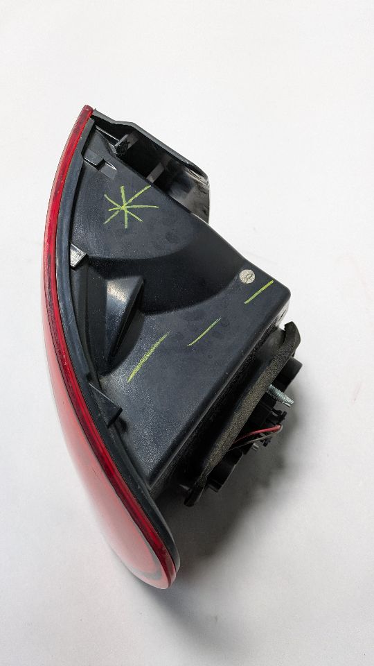2010 VOLKSWAGEN JETTA 5cyl Gasoline 2.5 Right TAIL LAMP - 391075 — photo 4