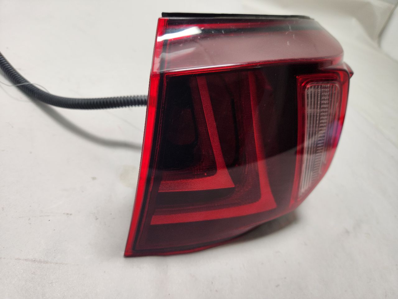 2006 LEXUS IS250 6cyl Gasoline 2.5 Right TAIL LAMP - 391092 — photo 2