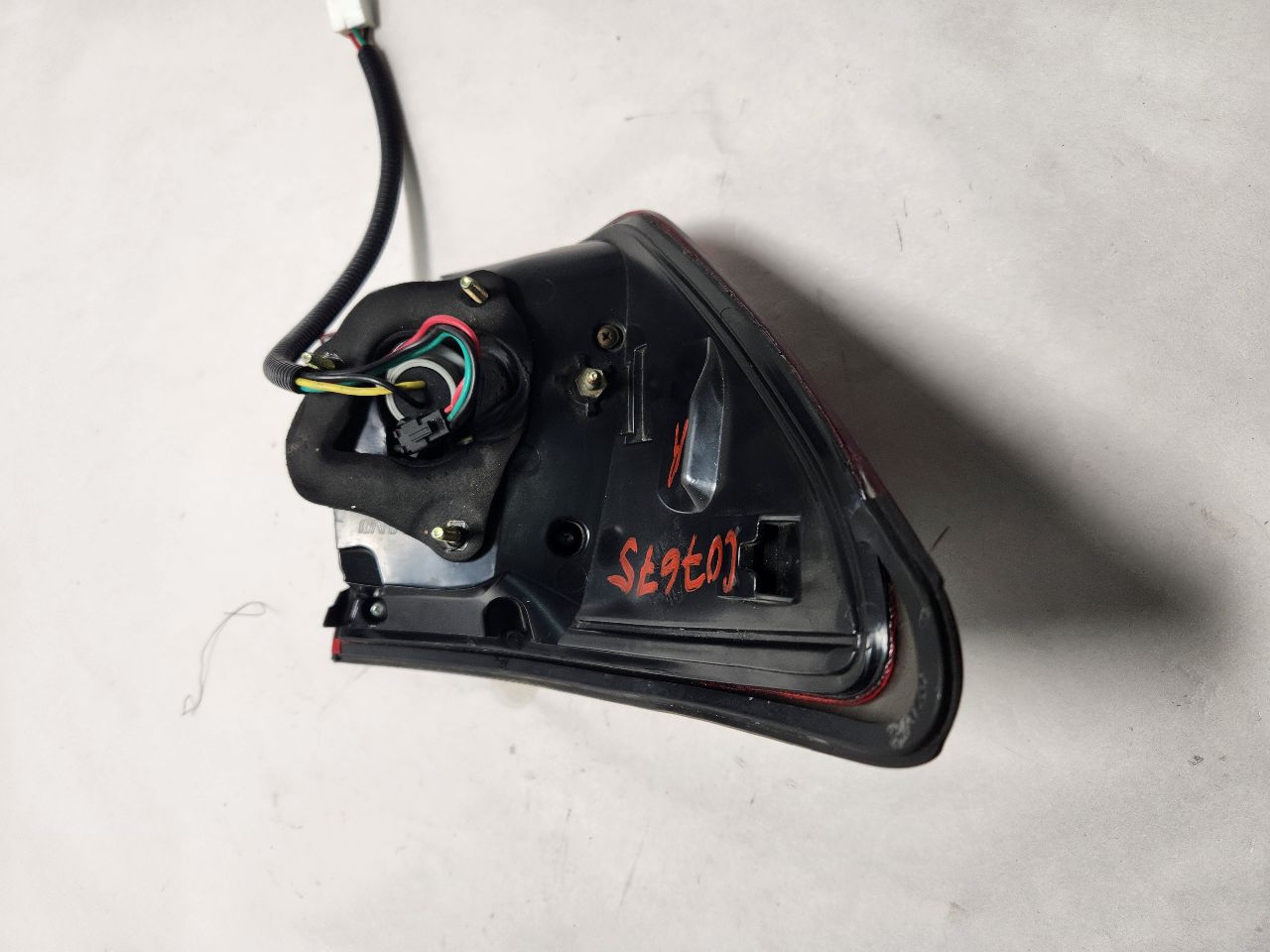 2006 LEXUS IS250 6cyl Gasoline 2.5 Right TAIL LAMP - 391092 — photo 4