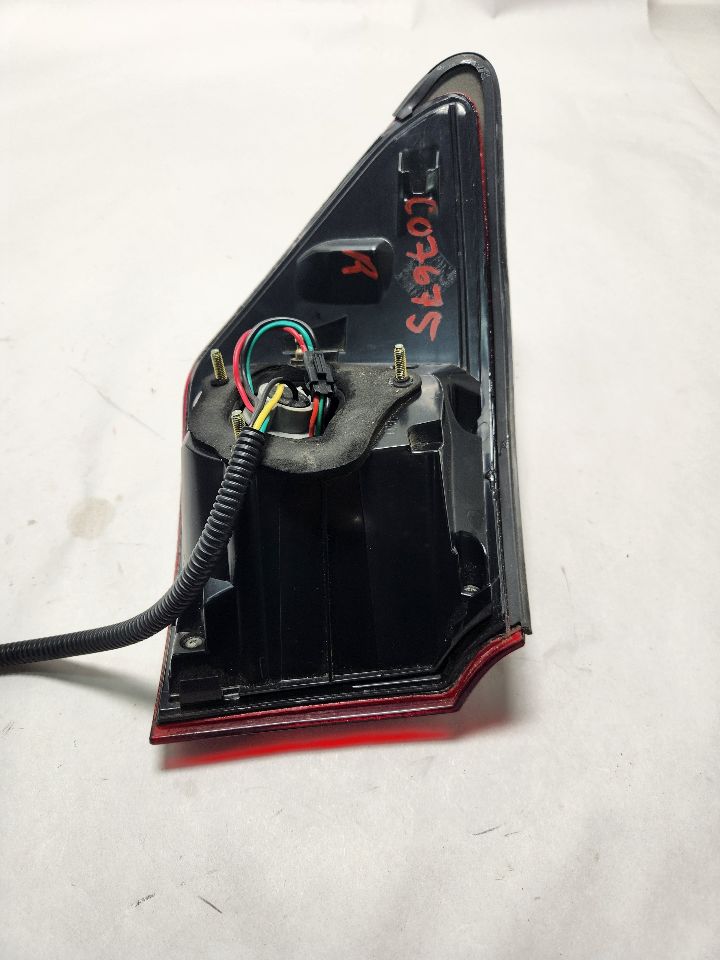 2006 LEXUS IS250 6cyl Gasoline 2.5 Right TAIL LAMP - 391092 — photo 6
