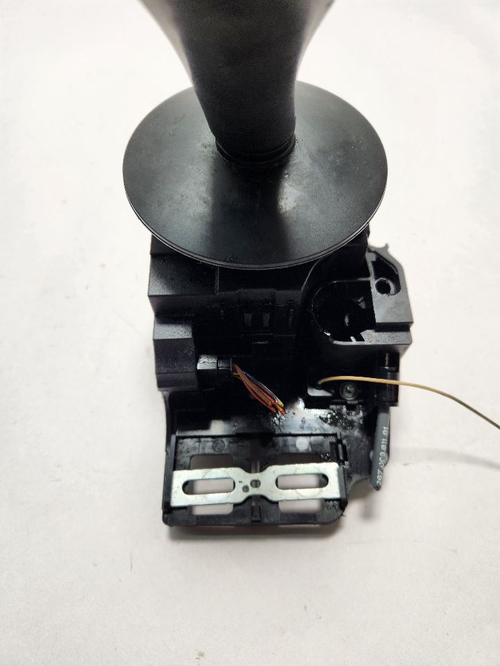 2010 BMW 528i 6cyl Gasoline 3.0 Trans Shift Assy - 391119 — photo 2