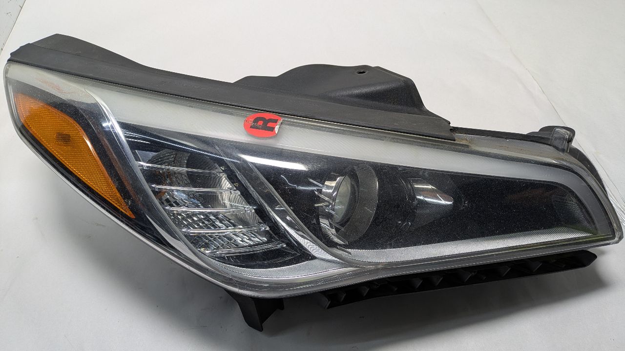 2017 HYUNDAI SONATA 4cyl Gasoline 2.4 PZEV Right HEADLAMP ASSEMBLY - 391133 — photo 1