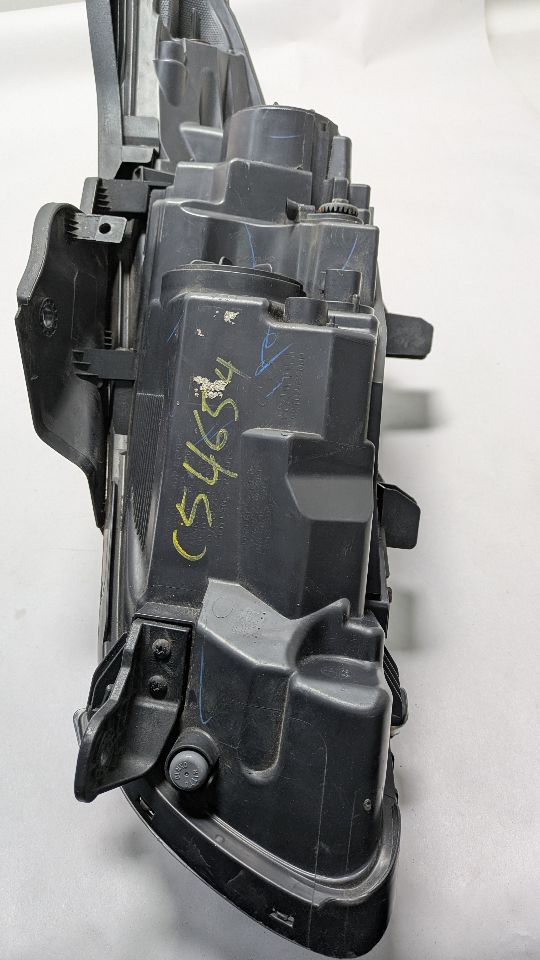 2017 HYUNDAI SONATA 4cyl Gasoline 2.4 PZEV Right HEADLAMP ASSEMBLY - 391133 — photo 6