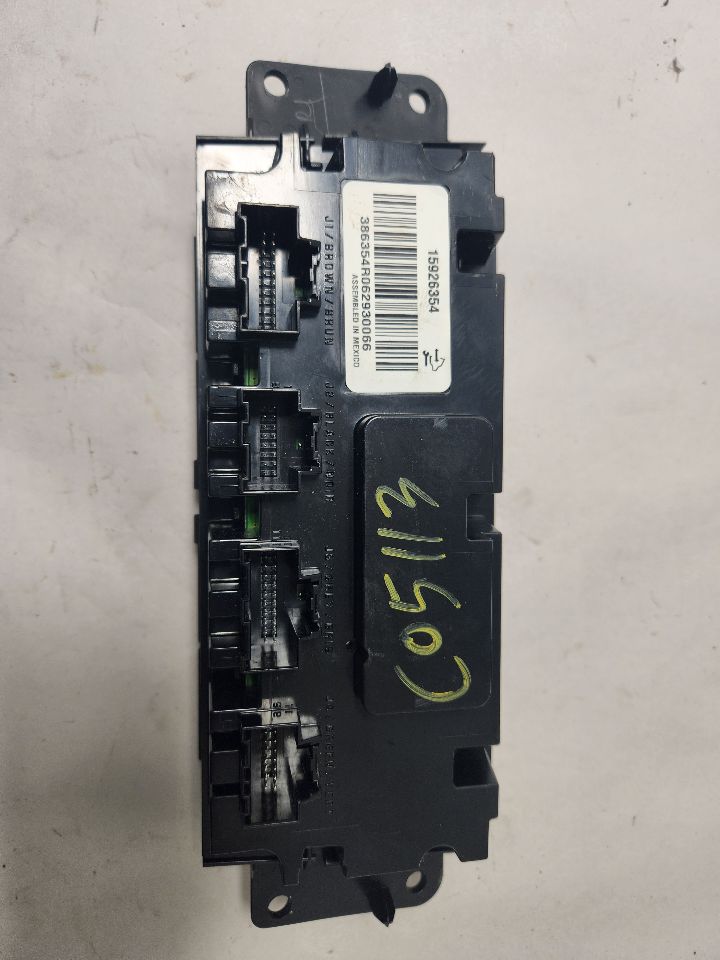 2007 CADILLAC ESCALADE 8cyl 6.2 liter gasoline TEMP CONTROL - 391177 — photo 4