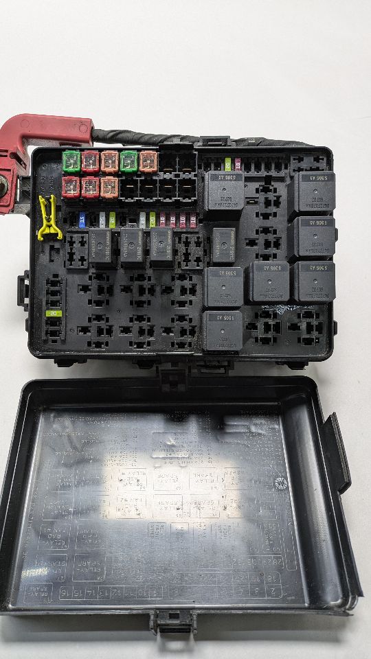 2016 DODGE CHARGER 6cyl Gasoline 3.6 Fuse Box, Engine - 391204