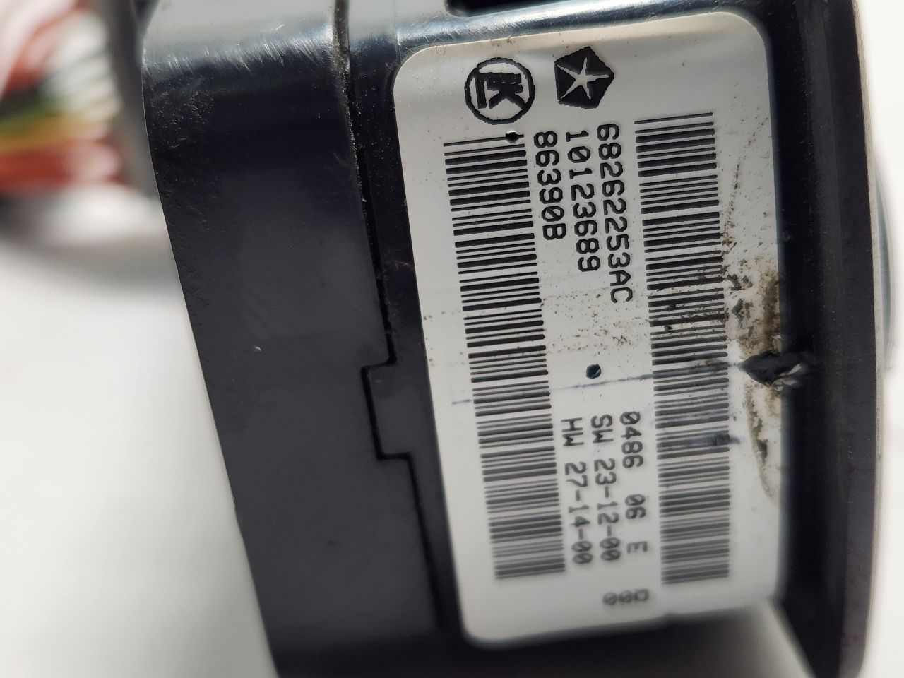 2016 DODGE CHARGER 6cyl Gasoline 3.6 Left Front Door Switch - 391212 — photo 5