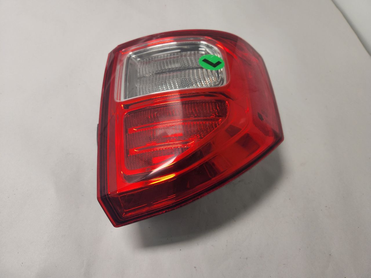 2013 JEEP COMPASS 4cyl Gasoline 2.4 Left TAIL LAMP - 391328 — photo 6